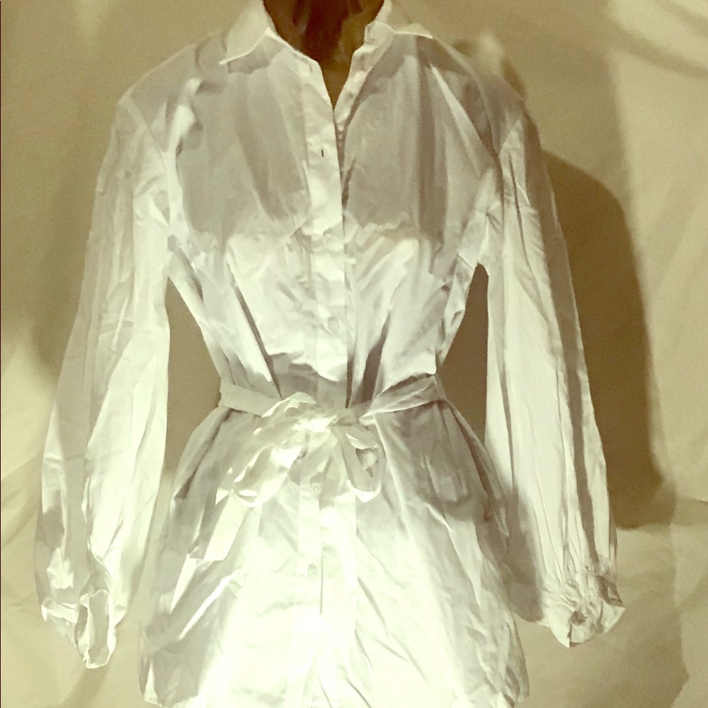 Who what wear white blouse.